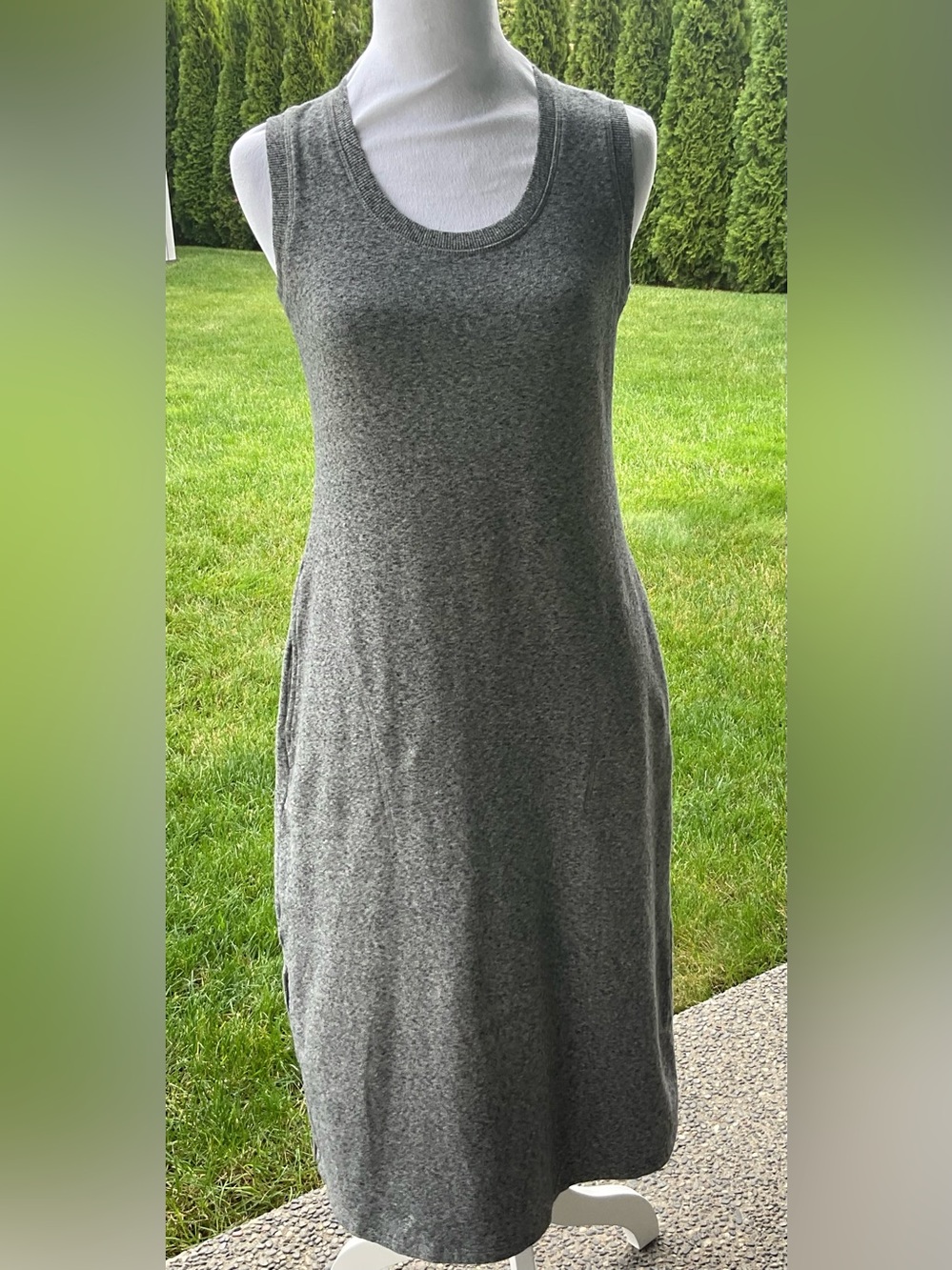 Talbots Heathered Charcoal Sleeveless Knit Midi Dress with Pockets.